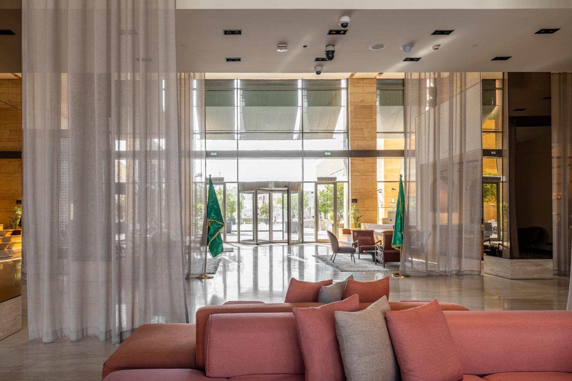 Shirvan Hotel City Yard Yidda Exterior foto Lobby