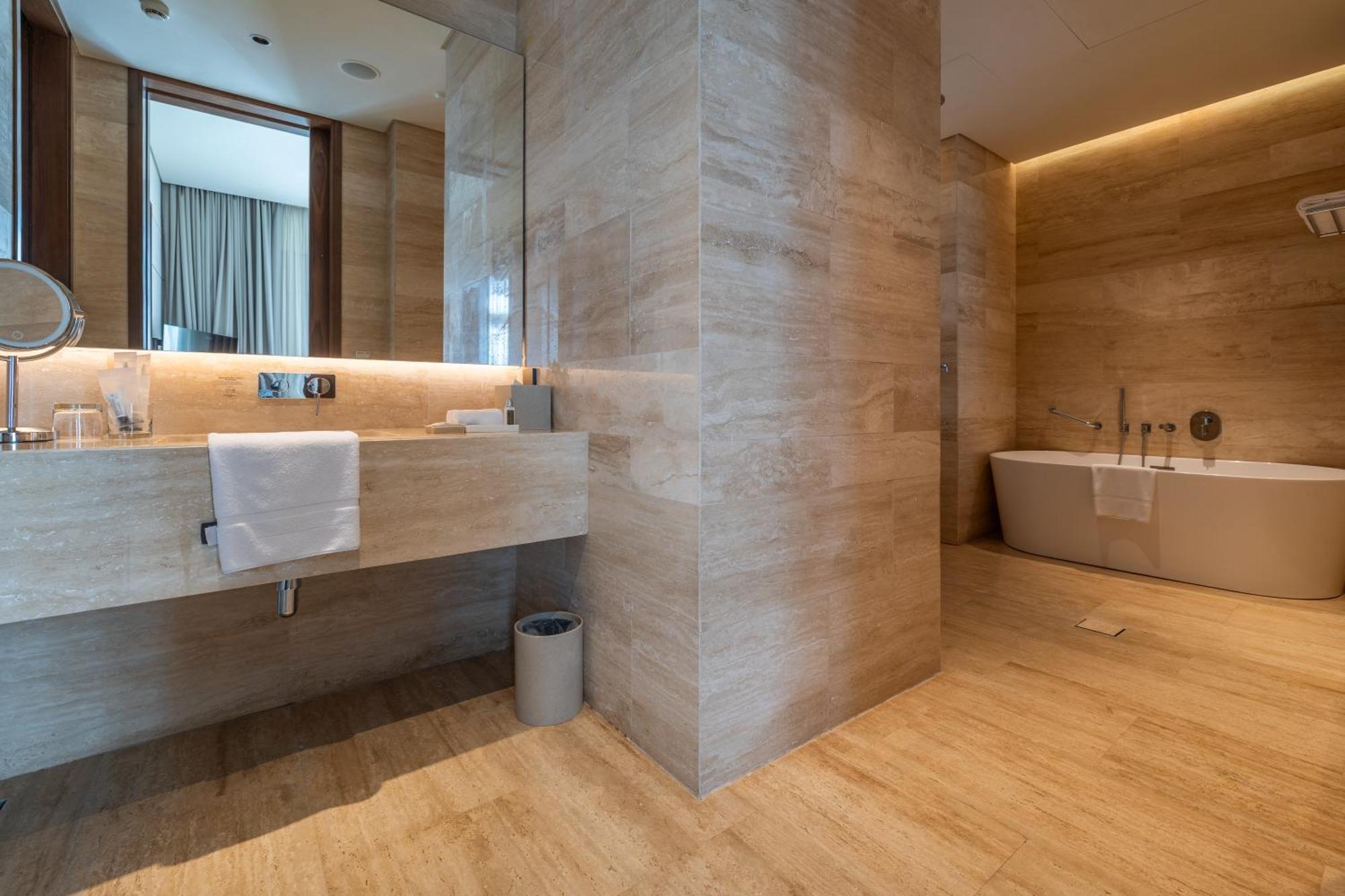 Shirvan Hotel City Yard Yidda Exterior foto Bathroom