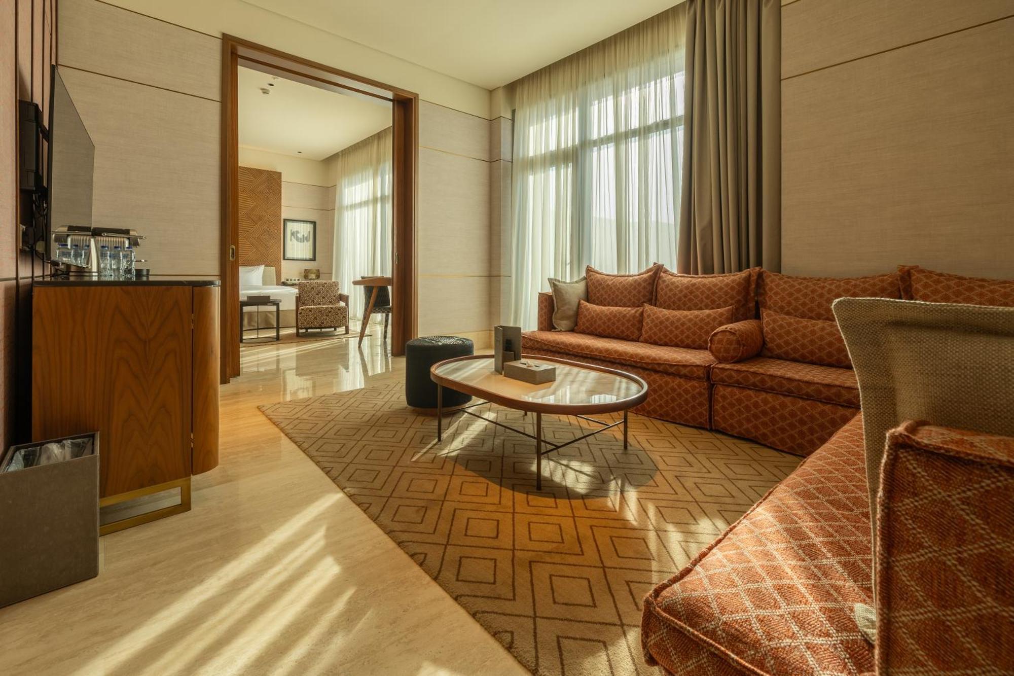 Shirvan Hotel City Yard Yidda Exterior foto A suite at the Ritz-Carlton, Dubai